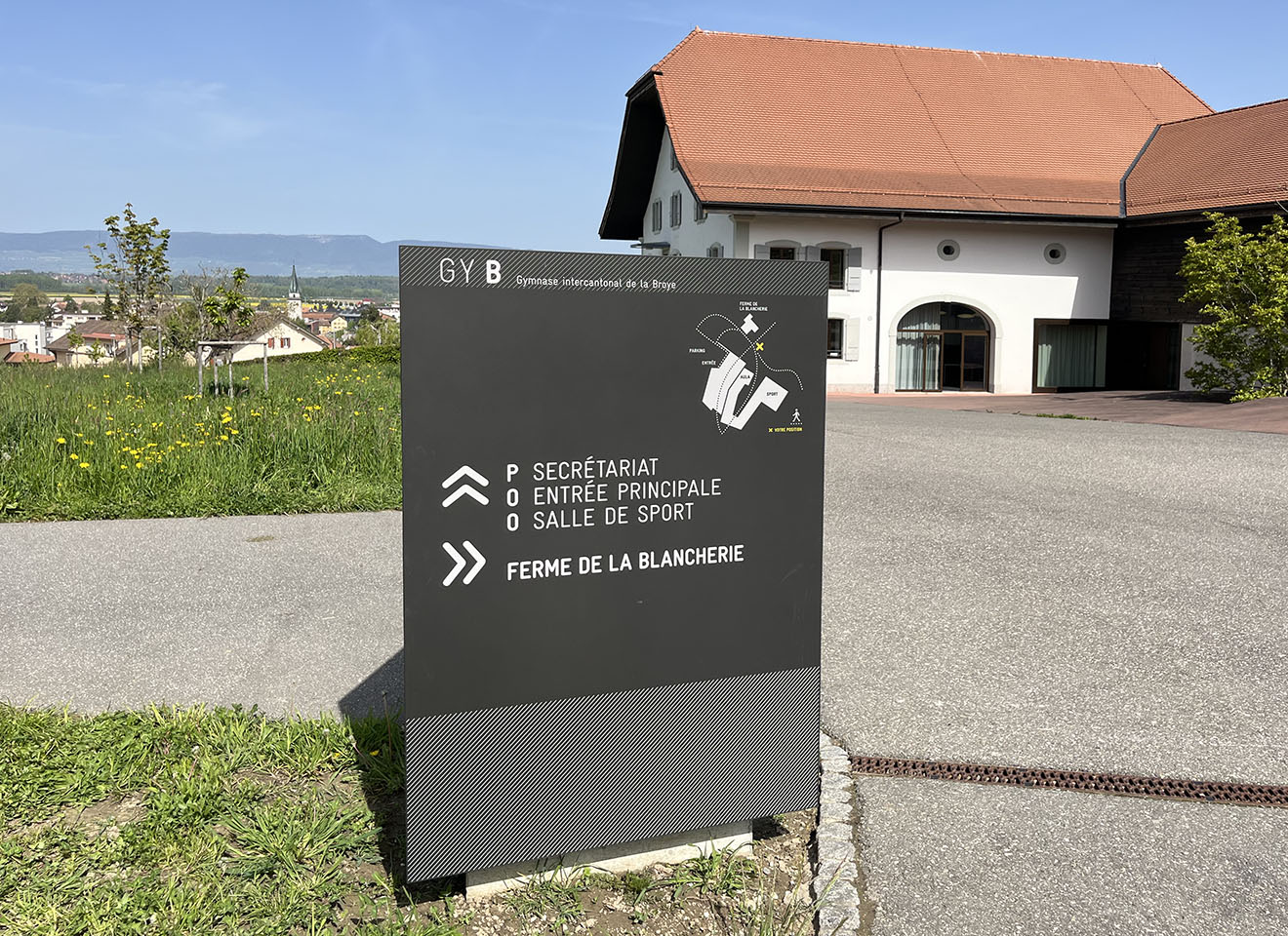 CI/Signage